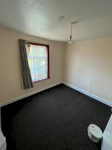 2 Bedroom Flat To Rent In Heigham Road, London, E6