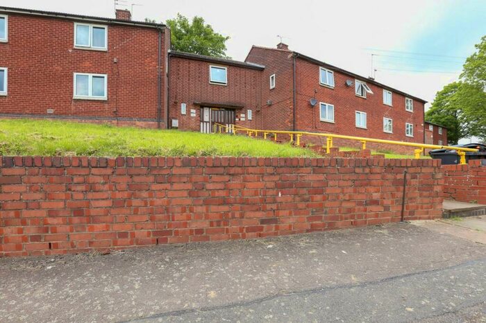 2 Bedroom Flat To Rent In Hipwell Crescent, Leicester, LE4