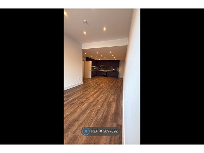 2 Bedroom Flat To Rent In Magpie Hall Road, Chatham, ME4