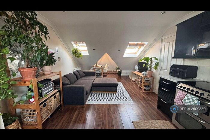 1 Bedroom Flat To Rent In Thistlewaite Road, London, E5