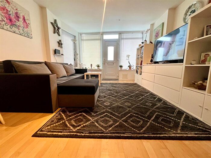 1 Bedroom Apartment For Sale In London Road, Portsmouth, PO2