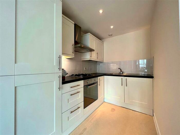 1 Bedroom Apartment To Rent In The Point, Cheapside, B12