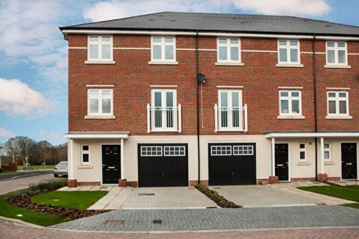 5 Bedroom End Of Terrace House To Rent In The Orangery, RG6