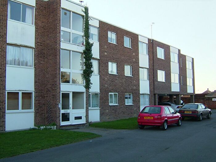 1 Bedroom Flat To Rent In Chaplaincy Gdns, Hornchurch, RM11