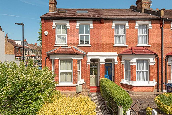 4 Bedroom End Of Terrace House For Sale In Westfield Road, West Ealing, W13