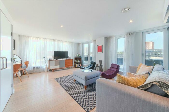 2 Bedroom Flat To Rent In Britannia Walk, Shoreditch, N1
