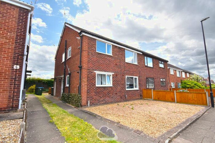 2 Bedroom Maisonette To Rent In Shirlett Close, Coventry, CV2