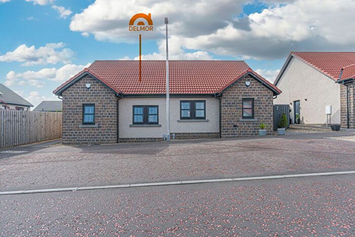 2 Bedroom Semi Detached Bungalow For Sale In Dora Lane, Lochgelly, KY5