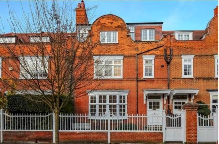 1 Bedroom Flat To Rent In Blenheim Road, London, W4