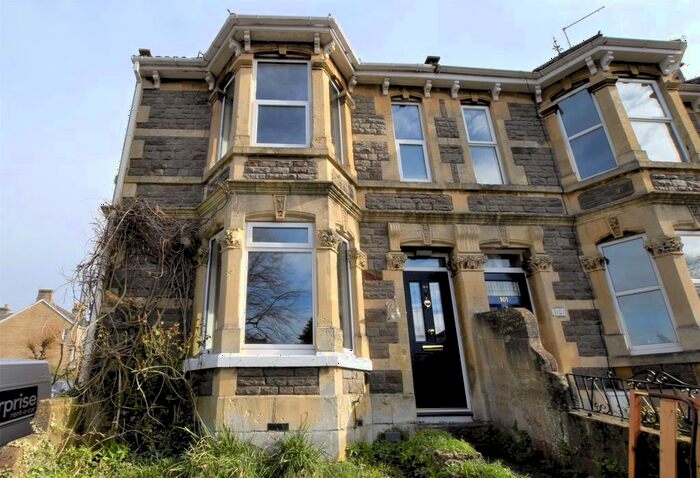 4 Bedroom End Of Terrace House To Rent In Wellsway, Bath, BA2
