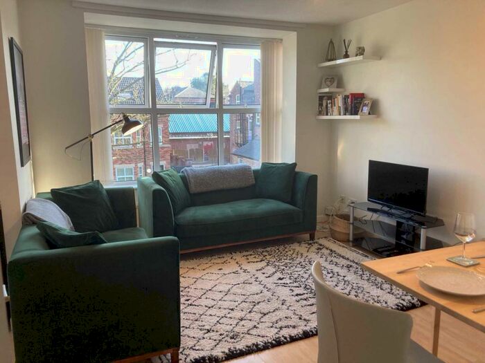 2 Bedroom Flat To Rent In Parsonage Road, Manchester, M20