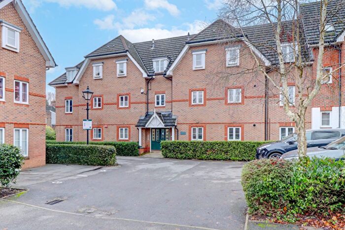 2 Bedroom Flat For Sale In Tavistock Mews, High Wycombe, Buckinghamshire, HP12
