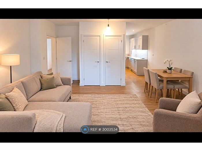 2 Bedroom Flat To Rent In Farman Court, Luton, LU3