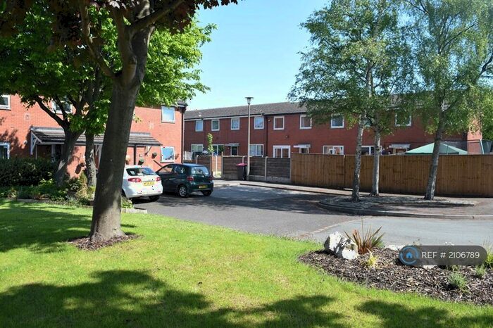 3 Bedroom Terraced House To Rent In Bell Terrace, Manchester, M30