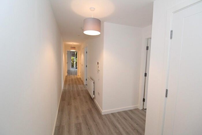 2 Bedroom Apartment To Rent In Grange Road, Glasgow, G42