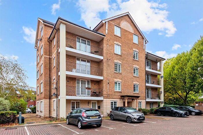 2 Bedroom Flat For Sale In North Road, Wimbledon, SW19