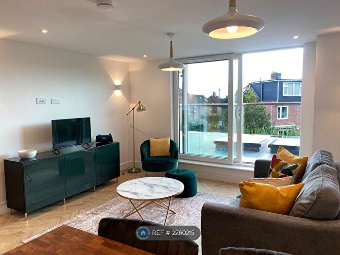 1 Bedroom Flat To Rent In London, London, W3