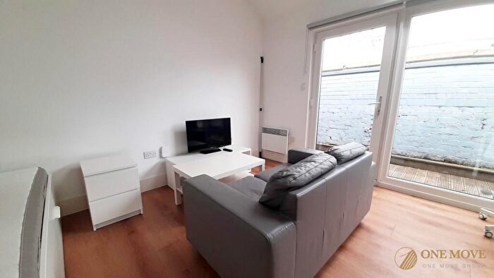 Studio To Rent In Town Hall, Salford, M3