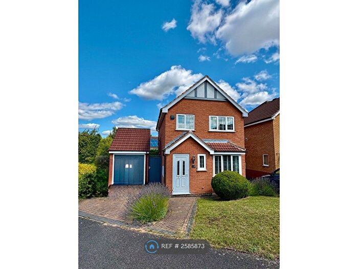 3 Bedroom Detached House To Rent In Greenford Close, Nuthall, Nottingham, NG16