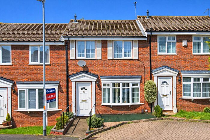 3 Bedroom Terraced House For Sale In Leicester Close, Kettering, NN16