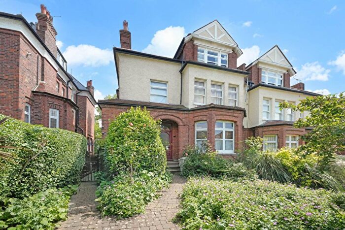 Studio For Sale In Stanhope Road, Highgate, N6