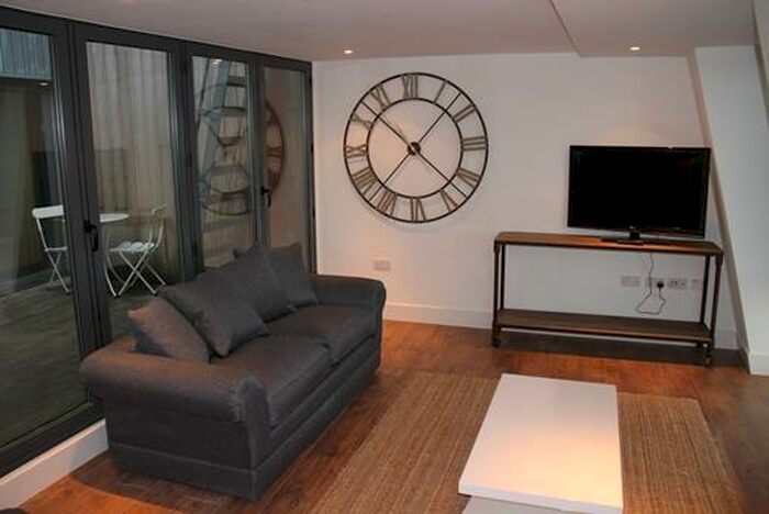 2 Bedroom Apartment To Rent In Crispin Lofts, New York Road, LS2