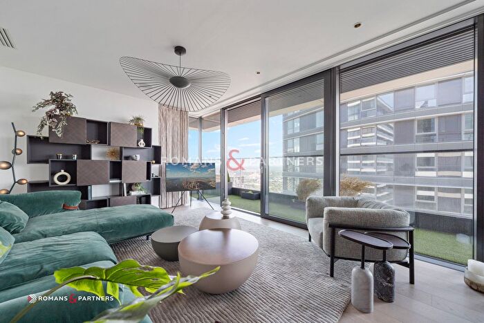 2 Bedroom Flat For Sale In Hobart Building, Canary Wharf, E14