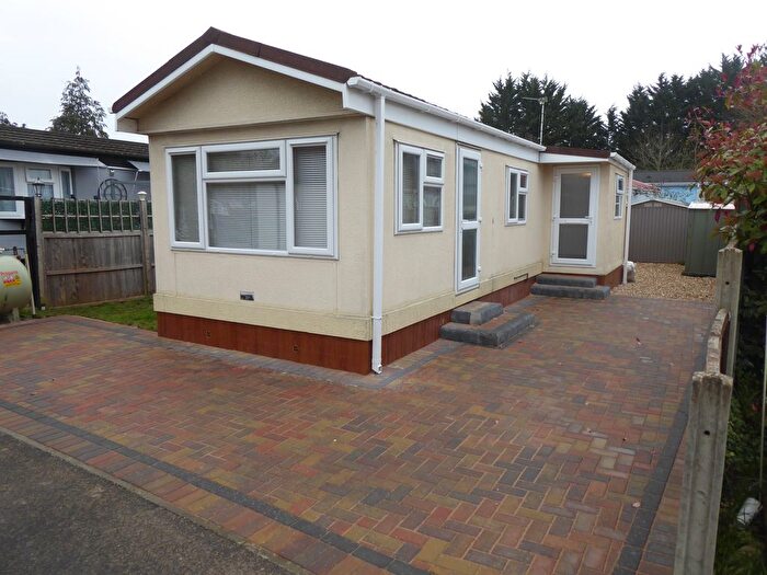 2 Bedroom Park Home For Sale In Mytchett Farm Park, Mytchett, Camberley, GU16