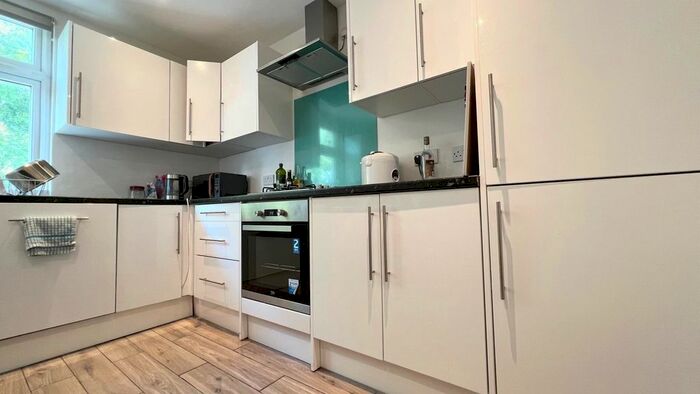 3 Bedroom Flat To Rent In Vaughan Road, Harrow, HA1