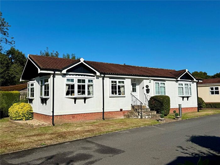 2 Bedroom Park Home For Sale In Knightcrest Park, Milford Road, Everton, Hampshire, SO41