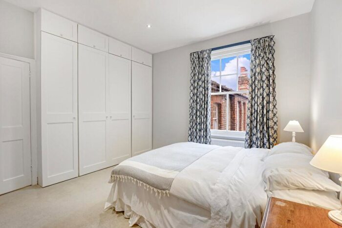 2 Bedroom Flat To Rent In Cambridge Road, London, SW11