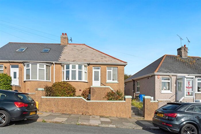 2 Bedroom Bungalow To Rent In Seacroft Road, Plymouth, PL5
