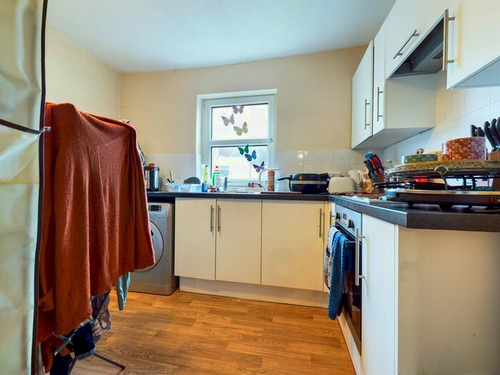 1 Bedroom Flat To Rent In Linton Road, Hove, BN3