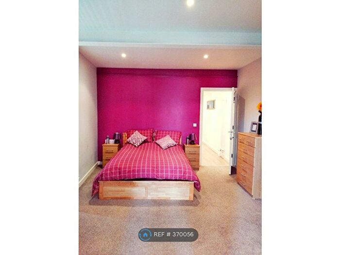 2 Bedroom Flat To Rent In Hallings Wharf Studios, London, E15