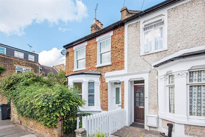 4 Bedroom Property To Rent In Fraser Street, Chiswick, W4