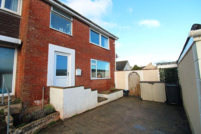 2 Bedroom End Terrace House For Sale In Underidge Close, Paignton, TQ3
