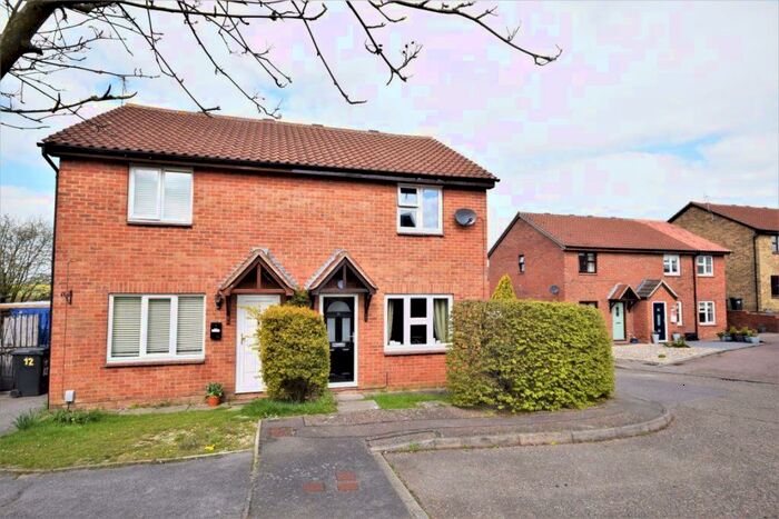 3 Bedroom Semi-Detached House To Rent In Sweet Mead, Saffron Walden, CB10