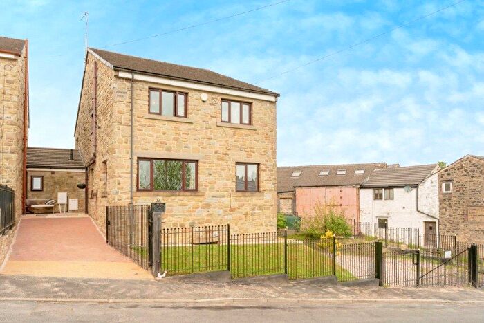 4 Bedroom Detached House For Sale In Lenches Road, Colne, Lancashire, BB8