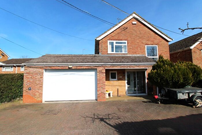 4 Bedroom Detached House For Sale In Northampton Road, Denton, NN7