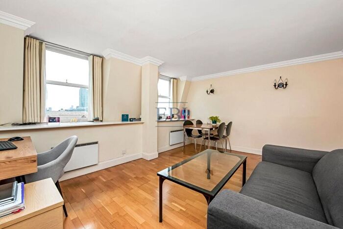 1 Bedroom Apartment For Sale In The Gallery, Ludgate Hill, London, EC4M