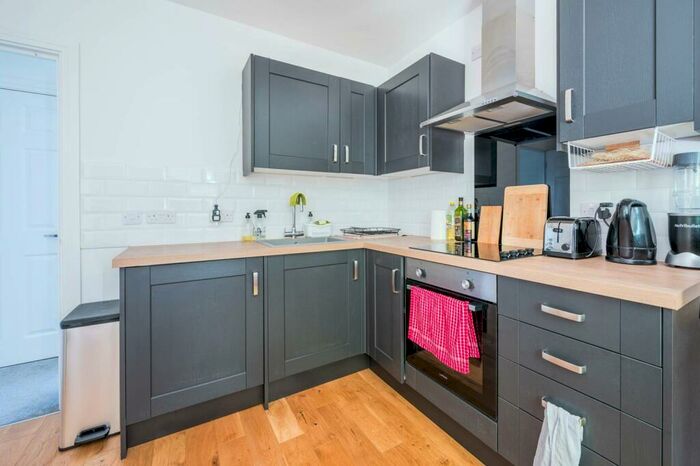 1 Bedroom Flat To Rent In Herne Hill, Herne Hill, London, SE24