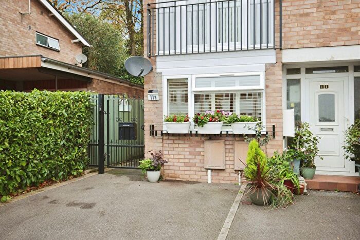 1 Bedroom Flat For Sale In Hawkesworth Drive, Kenilworth, CV8