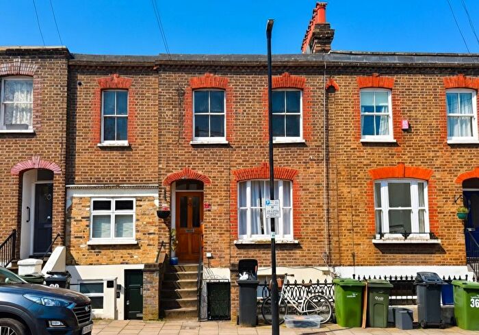 1 Bedroom Flat For Sale In B Birkbeck Place, Dulwich, London, SE21