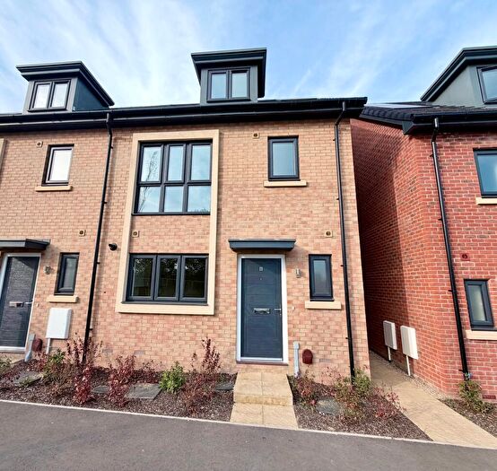 4 Bedroom Terraced House To Rent In Melilot Boulevard, Henley Ipswich, IP1