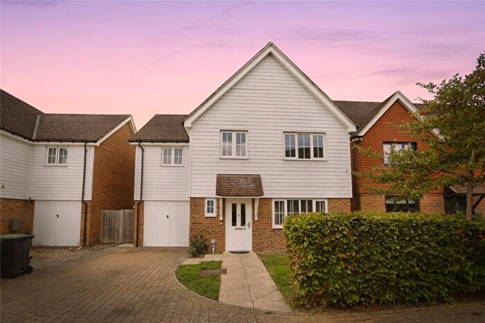 4 Bedroom Detached House To Rent In Manley Boulevard, Snodland, ME6