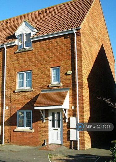 Studio To Rent In Marsh Farm Lane, Swindon, SN1