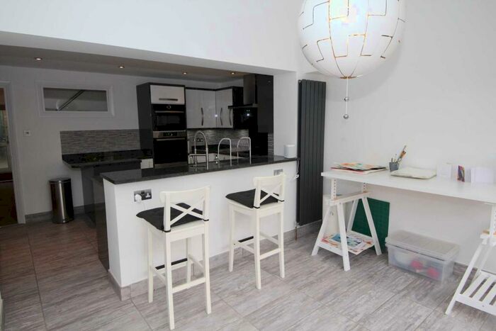 3 Bedroom Terraced House To Rent In Old Town Location, HP2