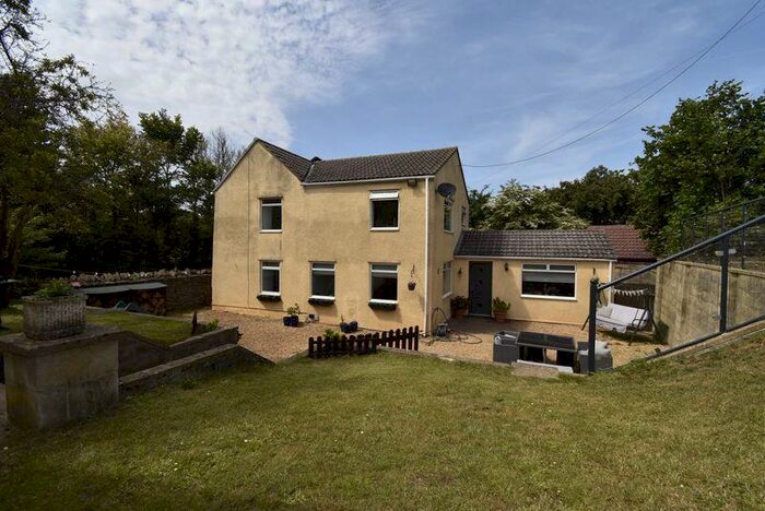 3 Bedroom Detached House For Sale In Old Gloucester Road Winterbourne, BS36