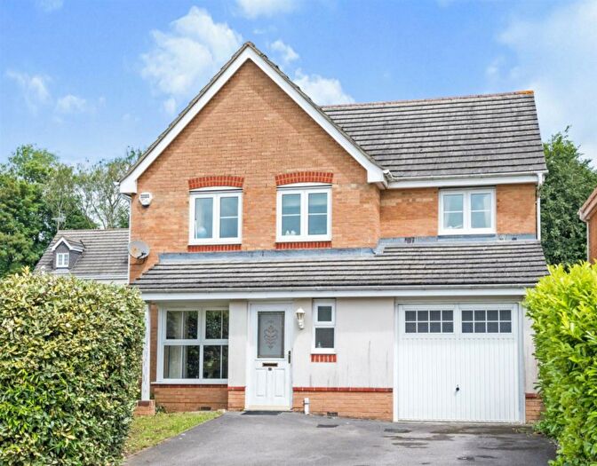 4 Bedroom Detached House To Rent In Ferndown Close, Beggarwood, Basingstoke, RG22