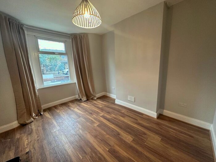 1 Bedroom Flat To Rent In Greengate Street, London, E13